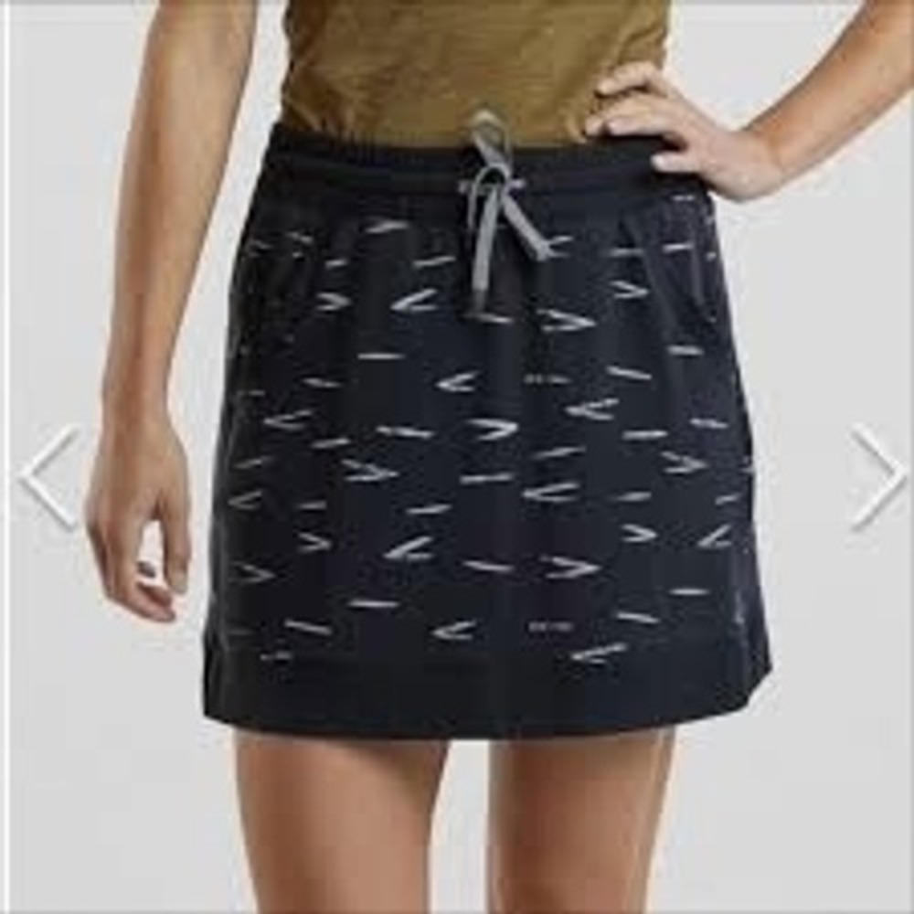 Title Nine Fastest Known Time skirt women XL Sandpiper navy athletic gorpcore